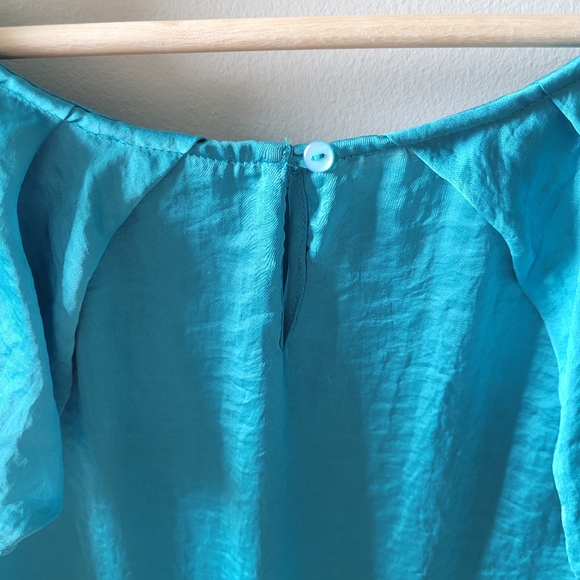 Turquoise Short-sleeved Blouse - Picture 6 of 7